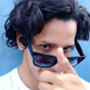 Meet your Posher, Carlos